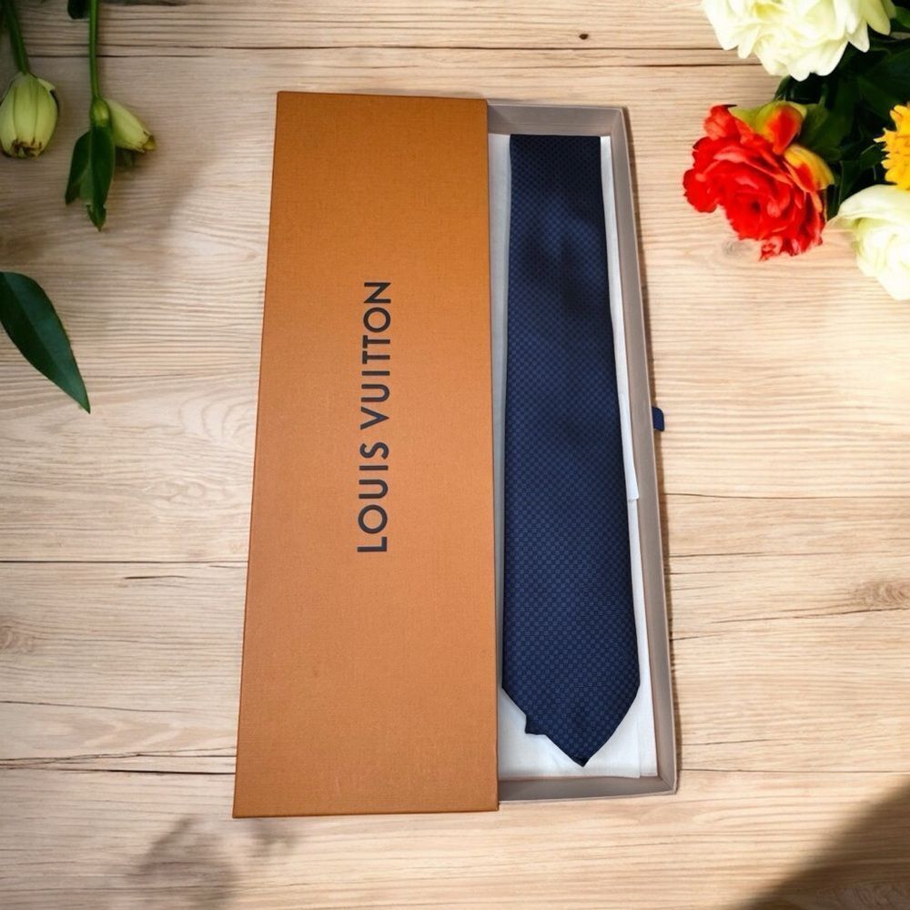 NWT Louis Vuitton Silk Tie